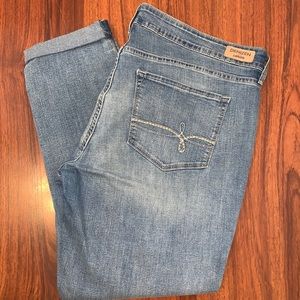 Denizen Levi’s boyfriend jeans